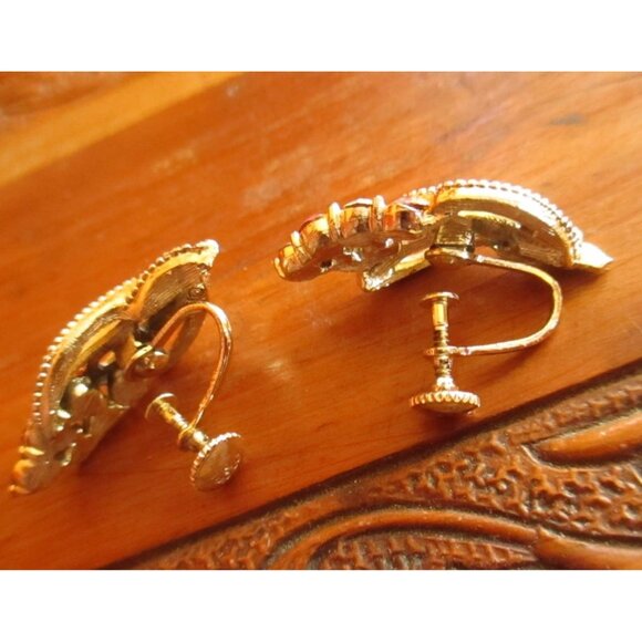 Vintage Coro Gold Tone Screw Back Earrings With Pink & Clear Rhinestones - Picture 5 of 6